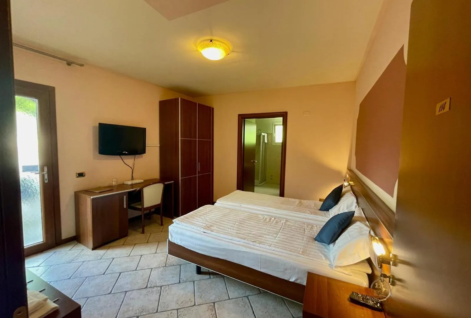 לאבנה פונטה טרסה Hotel Grotto Bagat איטליה