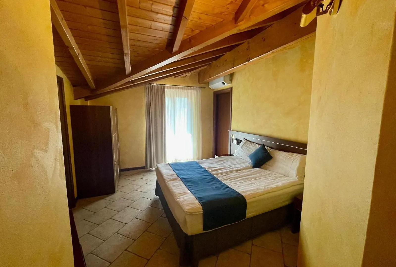 לאבנה פונטה טרסה Hotel Grotto Bagat  לאבנה פונטה טרסה