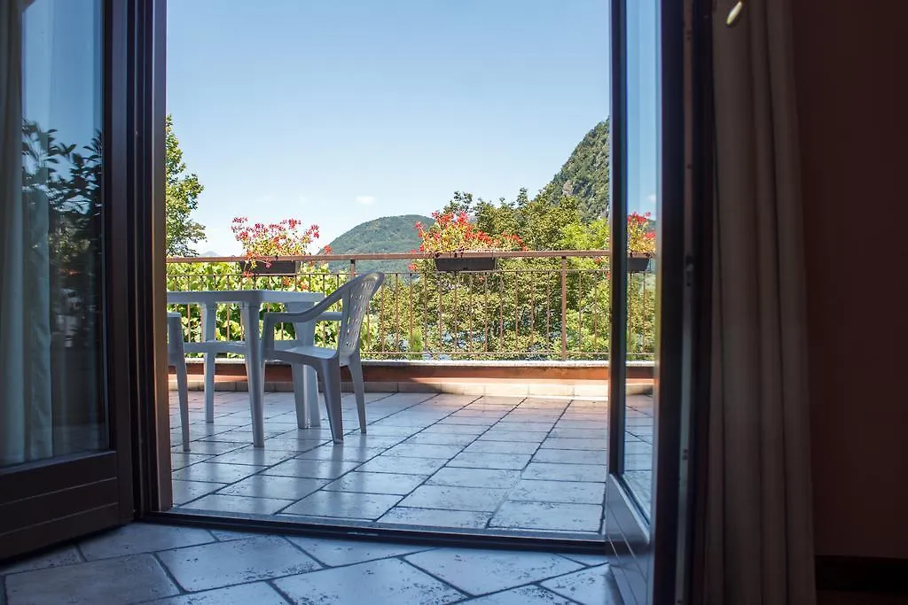 לאבנה פונטה טרסה Hotel Grotto Bagat  לאבנה פונטה טרסה
