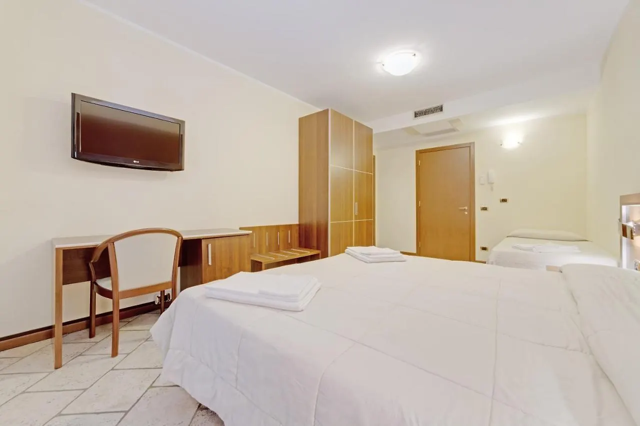 ***  Hotel Grotto Bagat Lavena Ponte Tresa Italy