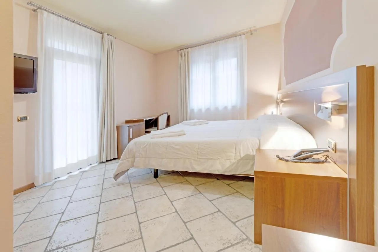 Hotel Grotto Bagat Ponte Tresa