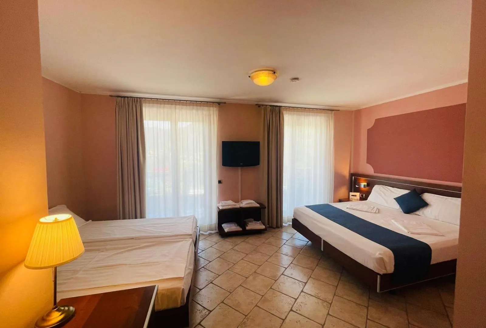 Hotel Grotto Bagat Lavena Ponte Tresa Itália